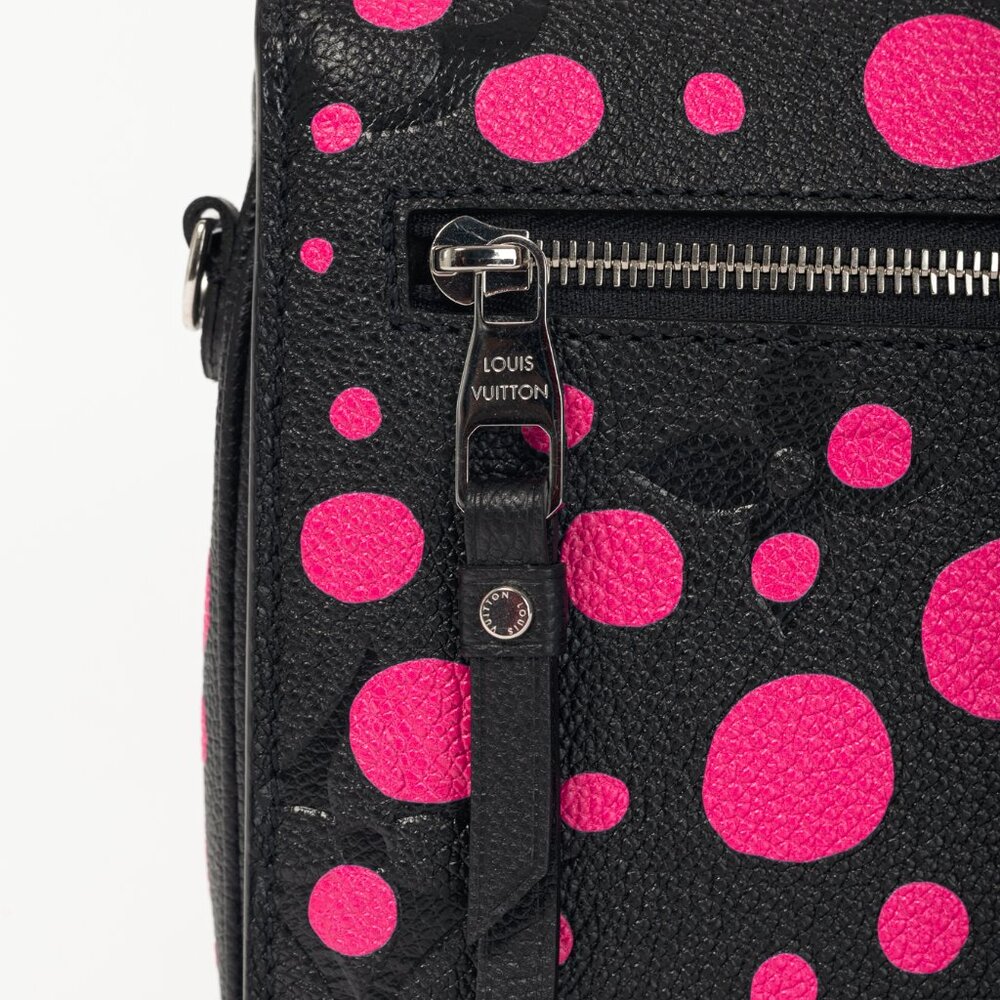 Louis Vuitton x Yayoi Kusama Pochette Metis MM Black & Fuchsia Satchel - Picture 12 of 16
